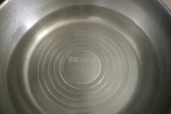 枸杞田七清炖牛肉的做法图解1