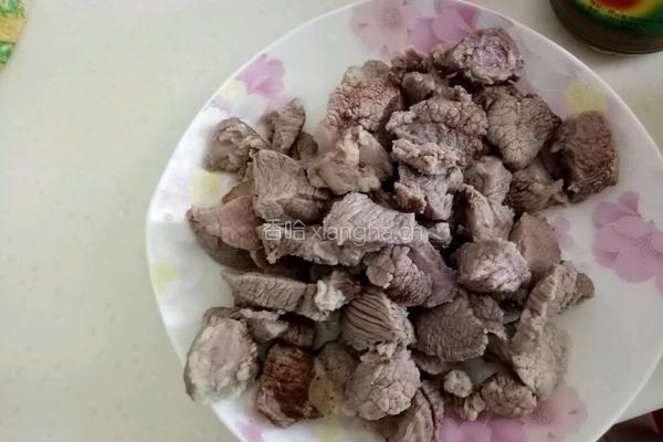 枸杞田七清炖牛肉的做法图解9