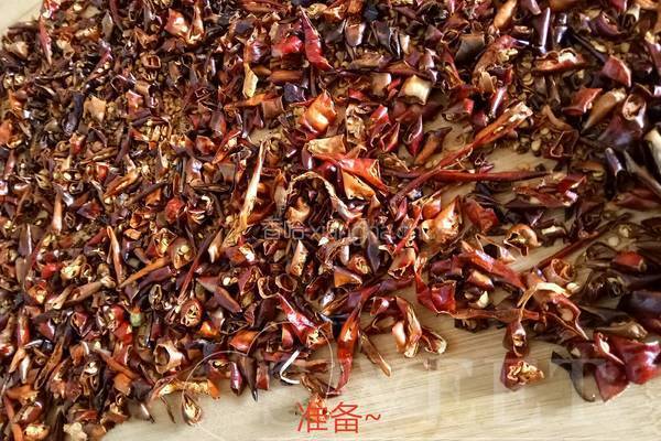 自制辣椒酱的做法图解1