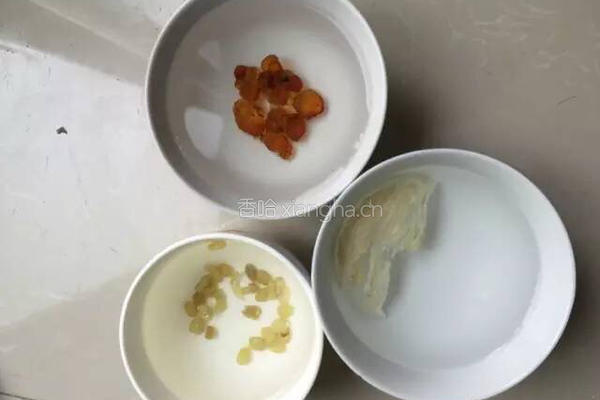 桃胶皂角米红薯燕窝羹的做法图解2