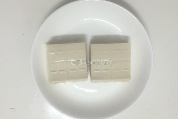 凉拌豆腐的做法图解1
