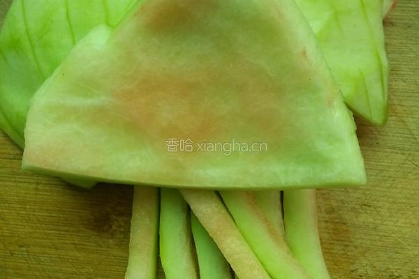 瓜皮炒肉的做法图解2