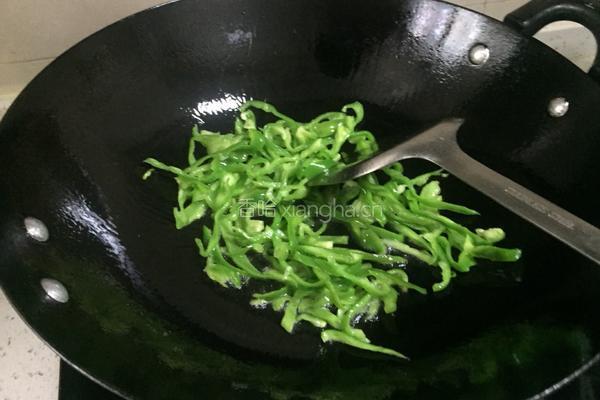 青椒西红柿（默然私房菜） 的做法图解4