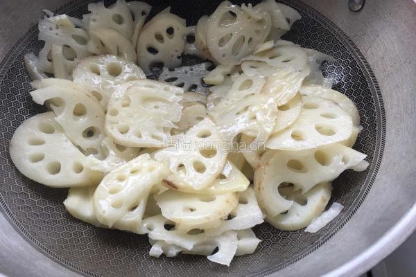 炒藕片的做法图解5