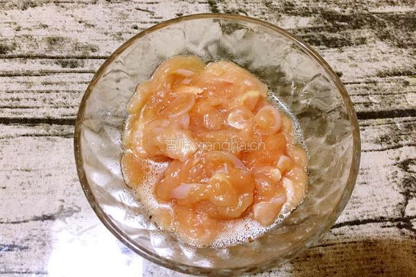 鱼香鸡丝的做法图解1