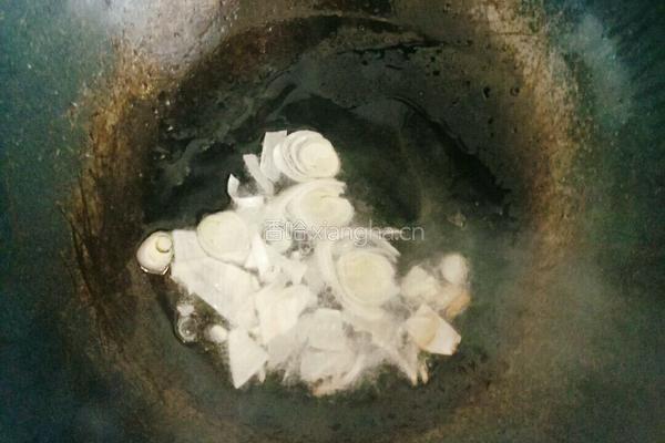 西红柿圆白菜的做法图解2