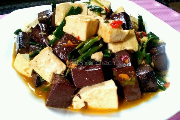 豆腐炒猪血的做法图解7