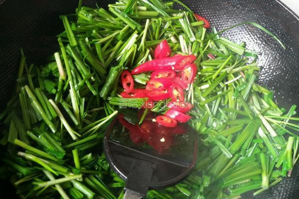 红椒炒韭菜的做法图解5
