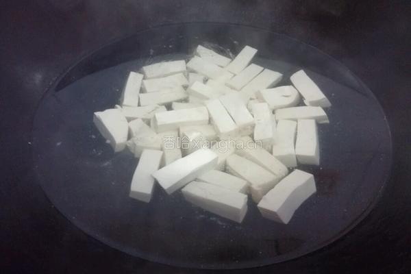 蚝油肉沫豆腐的做法图解2