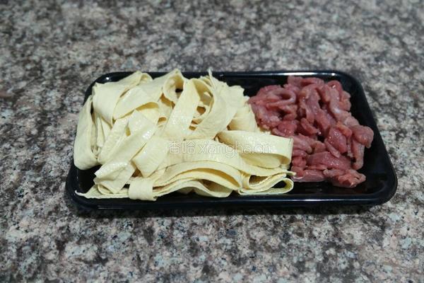豆皮青菜肉丝汤的做法图解2