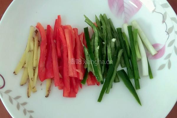 清蒸剁椒鲈鱼的做法图解5