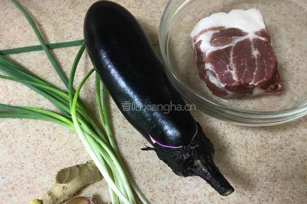 灯笼茄子的做法图解1