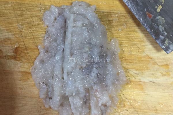 嫩滑虾饼的做法图解1
