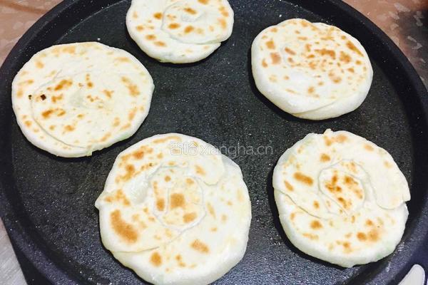 葱油烙饼（电饼铛版）的做法图解22