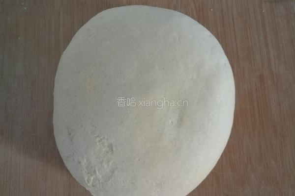 胡罗卜粉花卷的做法图解1
