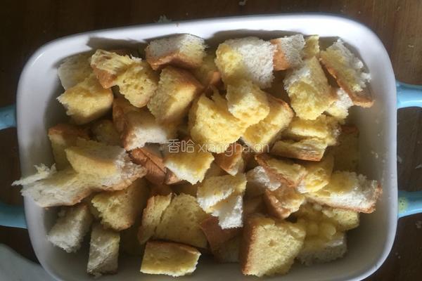 吐司面蛋奶烤布丁的做法图解8