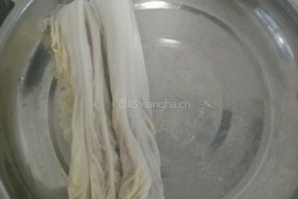 白菜肉卷的做法图解4