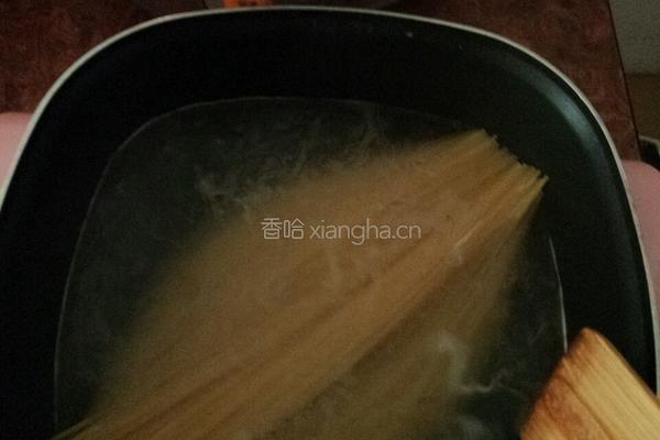 最简单的肉酱意大利面的做法图解1