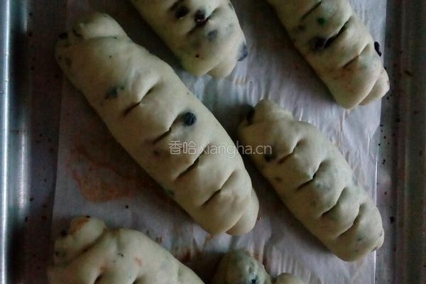 蓝莓巧克力馅牛奶面包的做法图解5