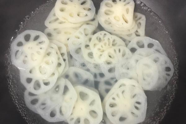 剁椒藕片的做法图解2