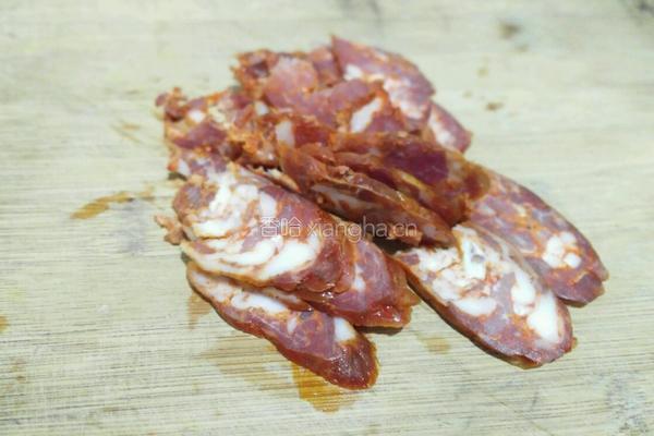酸笋炒腊肉的做法图解2