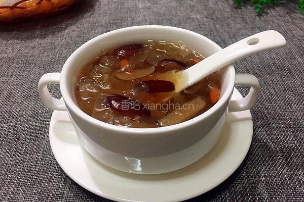 桃胶红枣银耳羹的做法图解10
