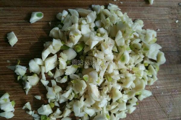 粉丝蒜蓉开背蒸虾的做法图解3