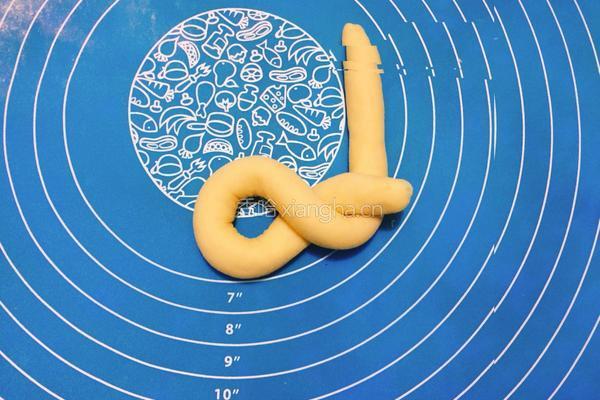 小辫子牛奶面包的做法图解5
