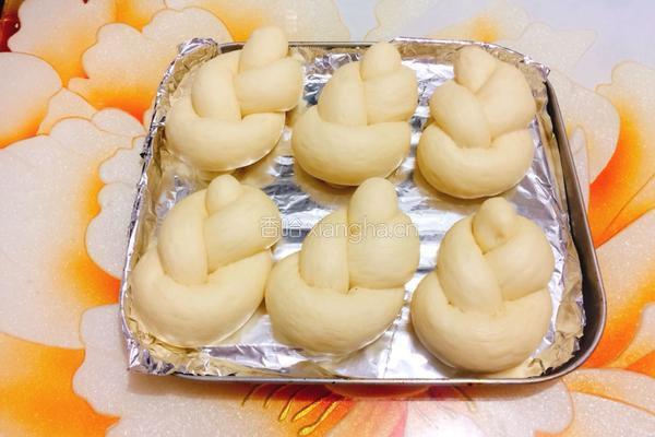 小辫子牛奶面包的做法图解8
