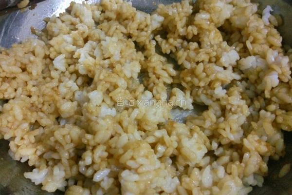 美味的酱油炒饭（蛋包饭）的做法图解4