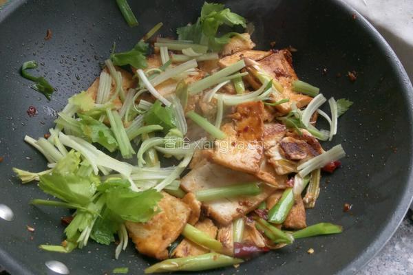 蒜香回锅豆腐的做法图解4