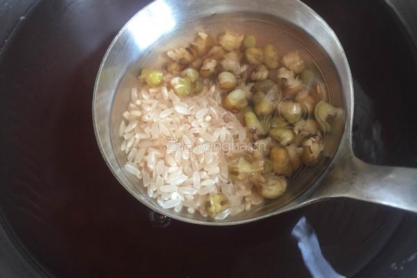 绿豆大米粥的做法图解5