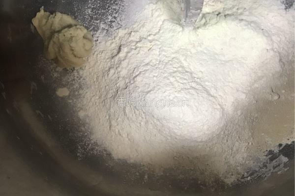 多宝软欧面包的做法图解1