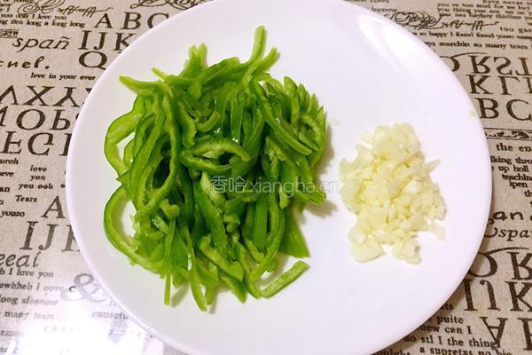 青椒土豆丝的做法图解3