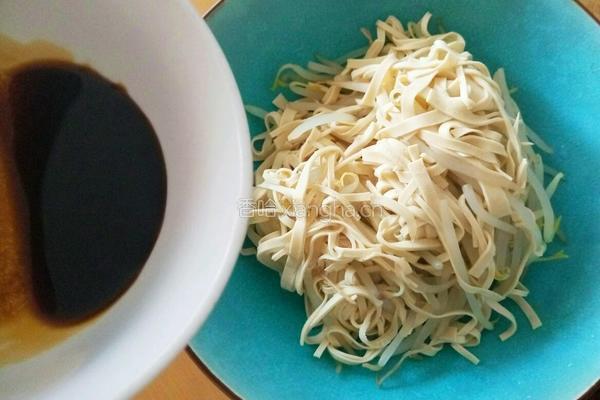 葱油豆芽干豆腐的做法图解5