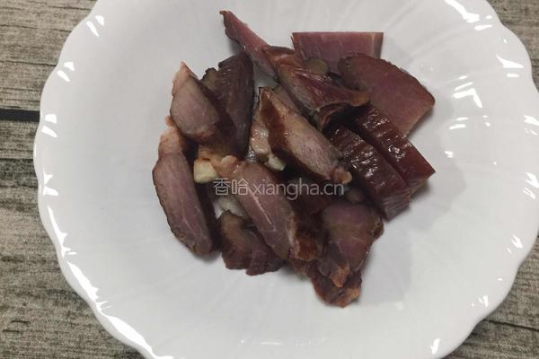 五香腊肉烩南瓜的做法图解2
