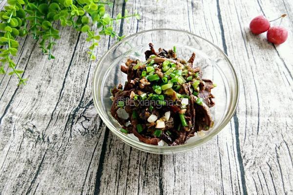 辣酱蒸茄干的做法图解8