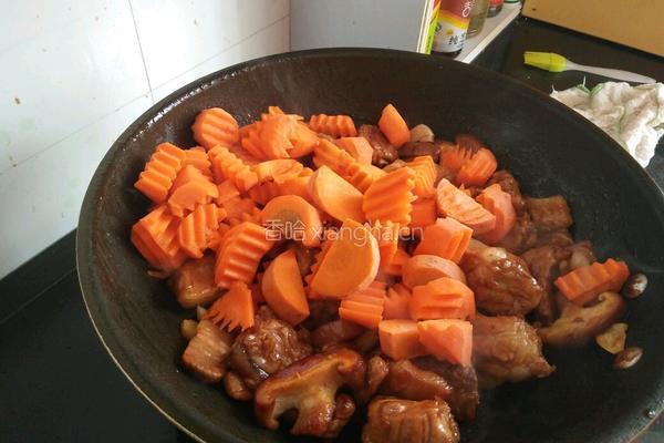 排骨炖五花肉的做法图解6