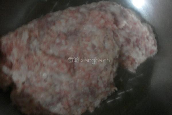 猪肉芹菜小笼包的做法图解5