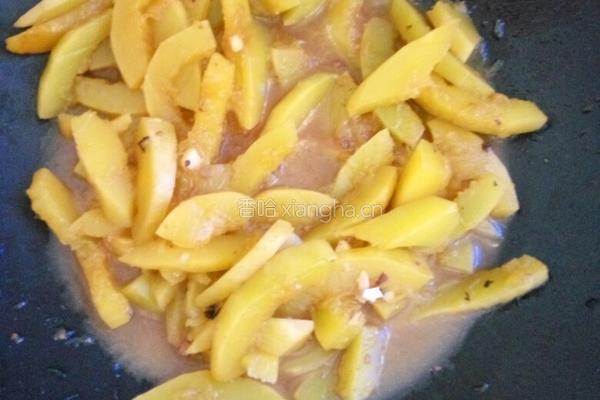 蒜粒豆豉炒南瓜的做法图解6