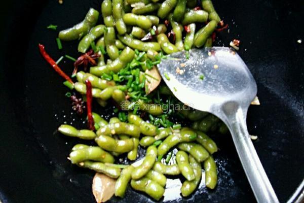 凉拌香辣毛豆的做法图解8