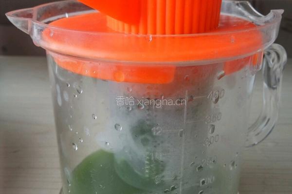 美味的菠菜皮芹菜饺子的做法图解7