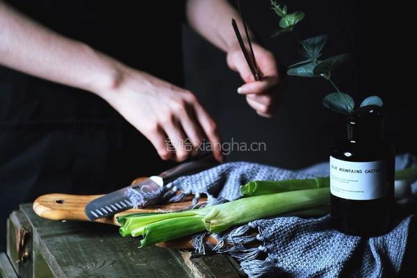 超好吃的烤肉配方 青椒烤羊肉/小羊排的做法图解2