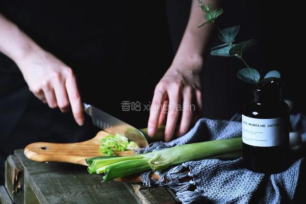 超好吃的烤肉配方 青椒烤羊肉/小羊排的做法图解3