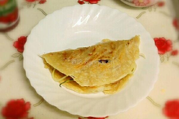 青瓜鸡蛋手抓饼的做法图解1