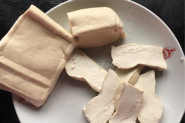 家常煎水豆腐的做法图解2