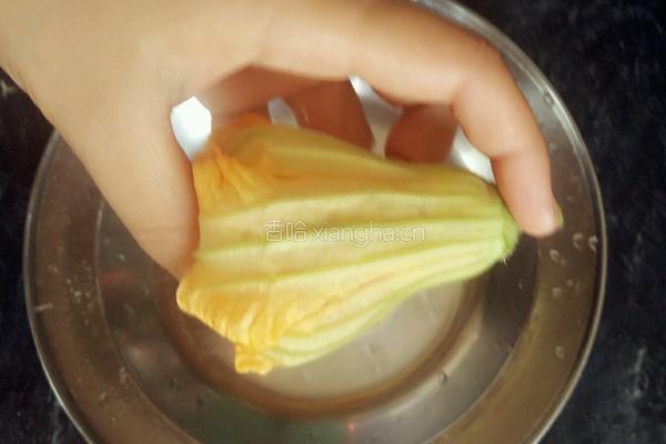 南瓜花酿肉的做法图解8