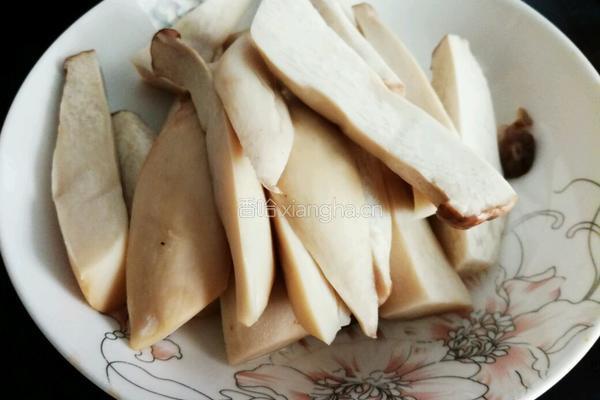 手撕杏鲍菇的做法图解2