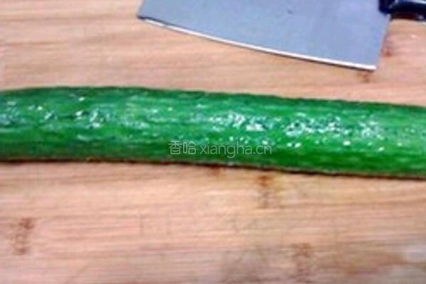 凉拌黄瓜的做法图解1