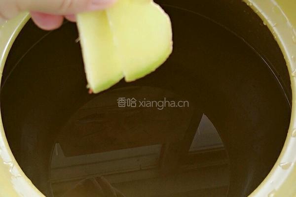 胡萝卜山药排骨汤的做法图解5